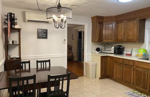 A Cozy Cape house steps to Restaurants & Beaches ~1.4 miles down scenic roads - Foto 10