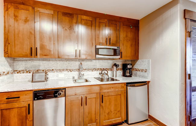 Trailhead Lodge - Photo 27