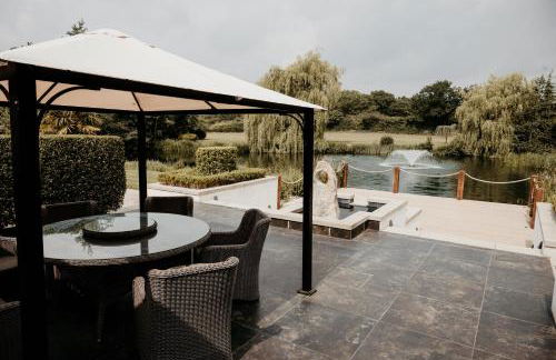 Fernside house and barns - Photo 11