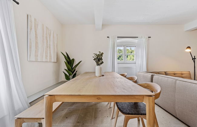 Clausen Charm Contemporary Retreat ID210 - Photo 9