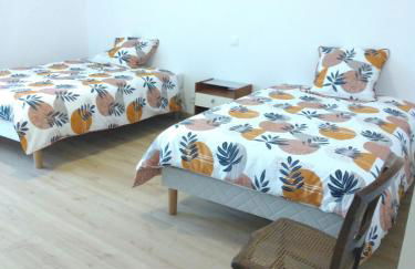 Le Tilleul 9 personnes 5 Chambres 6 lits 15 min du Futuroscope - Foto 2