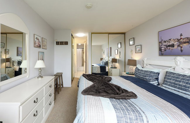 Oceanside Beach Condos - Photo 25