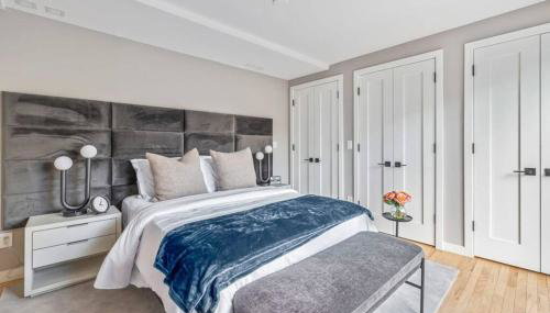 3BR Penthouse Suite with Massive Private Rooftop - Foto 3