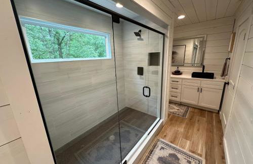 the RISER - BRAND NEW Modern Cabin in Broken Bow - Foto 63