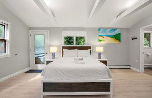 Relaxing Retreat just Minutes to Beach - Foto 16