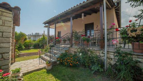 Family House with Garden - Foto 1