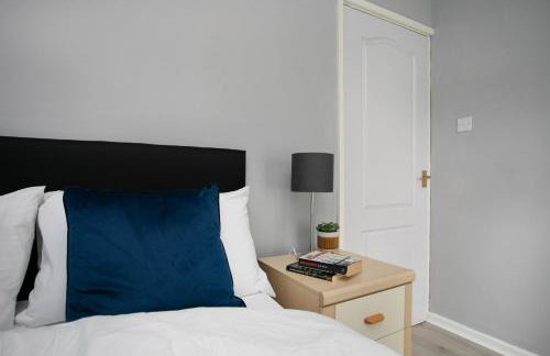 Manvers House, Rotherham for contractors, Families, free parking, Spacious, WIFI, modern - Foto 11