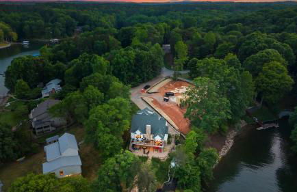 Spacious Waterfront Home on Lake Norman with Firepit Views and Dock Access - Foto 62