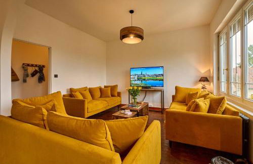 La Villa en Loire, avec Jacuzzi 6 places, Piscine chauffée, boulodrome, salle de jeu, 6 Chambres, vue Loire, 350M2 - Foto 22