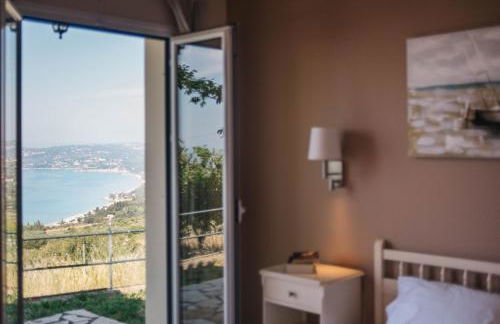 Lorraine's Cottage Style Studios, shared swimming pool and bbq only for guests at Simotata village - Photo 76