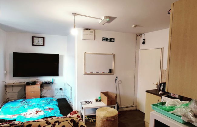 Birmingham - Apartment - Sleeps 3 - Great Location - Photo 3