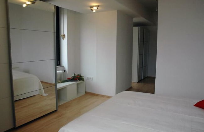 AI Apartments - Photo 19