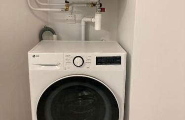 F2 neuf cosy et élégant avec terrasse, parking, WIFI - Foto 19