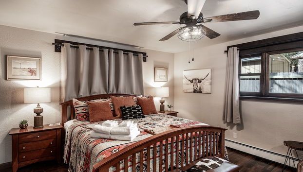 Rustic Pines Retreat - Foto 5, Habitación