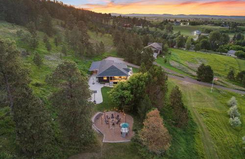 Black Hills Getaway with Hot Tub & Game Room for 18 - Foto 67