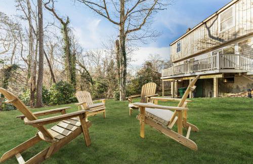 Family Getaway Walkable to Town - Foto 51