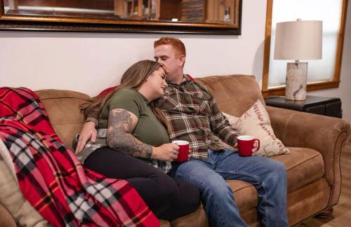 Buckeye Bear's Den-AC-Walking Distance to town - Foto 18