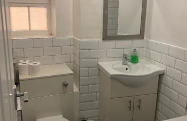 3 Bed Flat - Sleeps 6 - Parking - Wifi - Foto 6