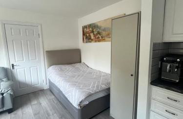 Private Studio Flat in Harrow - Foto 1