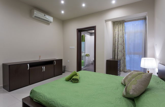 InStyle Aparthotel - Photo 13