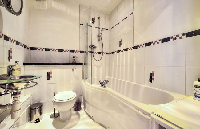 Alva - City Centre Apartment - Photo 14