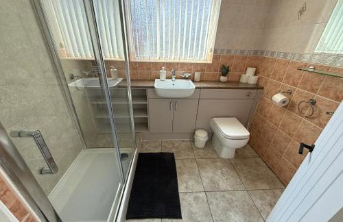 3 bed Jct 37 M1 luxury stay! - Foto 12