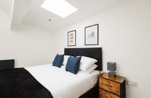 Two Bedroom Executive Pad by Traboule Properties Ltd - Foto 5