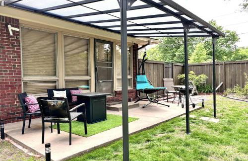 HotTub, King & PoolTable~East Wichita - Foto 24