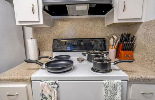 Towne Plaza Apartments #114 in the Galleria Area - Foto 13