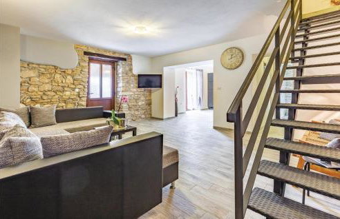 Gorgeous Home In Peruski With Wifi - Foto 8