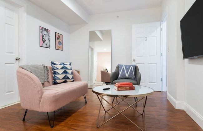 Cherry Suites 3BR Apt w W D Pool Table - Foto 16