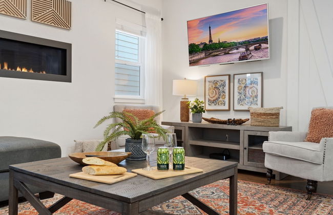 Steps From River & Old Town - Hot Tub & King Bd - Foto 1