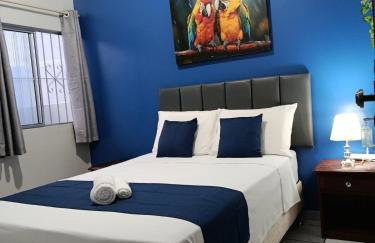 Quarto Marajó 1, próximo ao Aeroporto- cama Casal - Foto 1