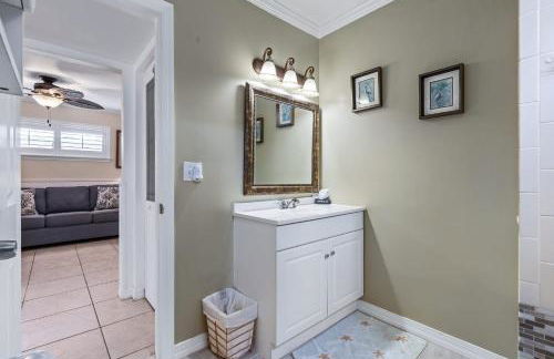 Florida Breeze l Hot Tub l Walkable - Foto 23