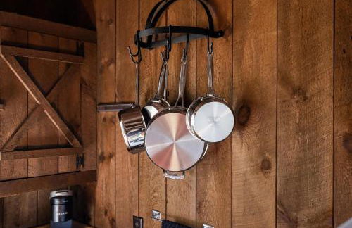 Cabin w Fireplace Fire Pit Grill & Games - Foto 19