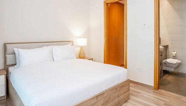 Homesgetaway-Cozy 1BR Bay Square Bldg. 9 - Foto 3, Habitación