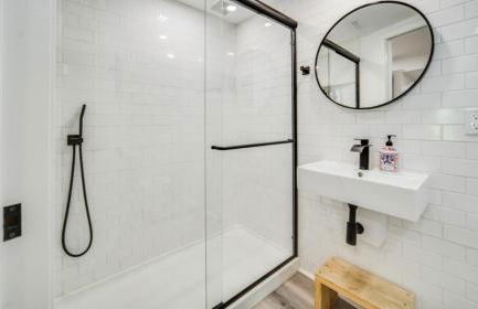 Spacious 5-Bedroom Retreat for 12 in Serene Neighborhood Near Louisville's Best Attractions - Photo 24