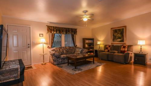 The Blue Nile! Your Florida Vacation is Calling. Vacation, Leisure or Business - Foto 3