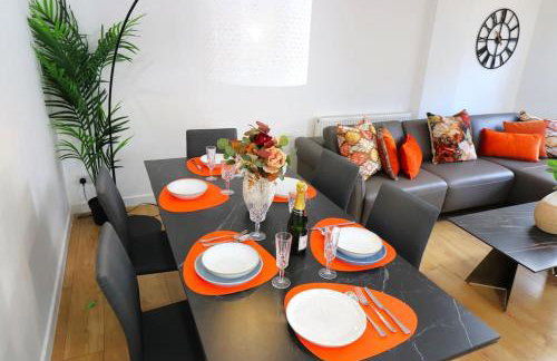 Hutchcomb Villa, 4 Bed Luxury House,Oxford+Parking - Foto 11