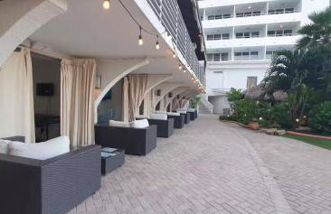 Spacious Beach Retreat | Oceanfront Pool & Tiki - Foto 52