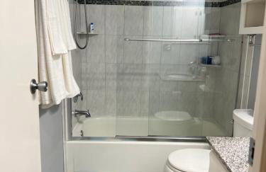 Luxe 3BR, 2BA + Hot Tub - Foto 20