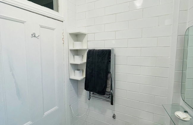 1 Bedroom Pet Friendly Apt Wd Free Wifi, Parking, Netflix & Pool Table. Sleeps 3 - Foto 12