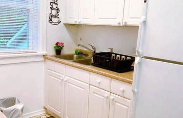 (53.1N) Walk to Forest Park in Comfort! - Foto 18