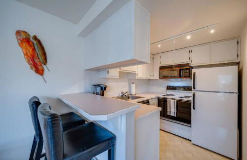 Free Parking - City Views - Near Attractions - Foto 9