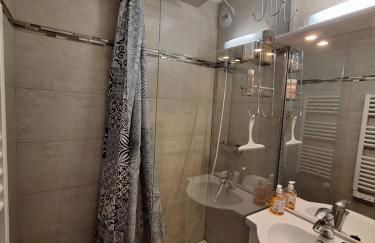 Studio rénové confort meublé 3 étoiles - Les Crêtets - Foto 17