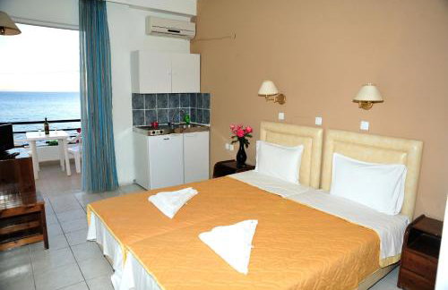 Creta Mare Hotel - Photo 79