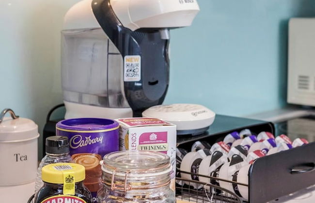 Basildon - 2-bed - Sleeps 5 - Near Train Station - Foto 14