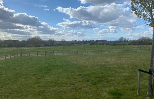 Oak Bray Coach House - Photo 2