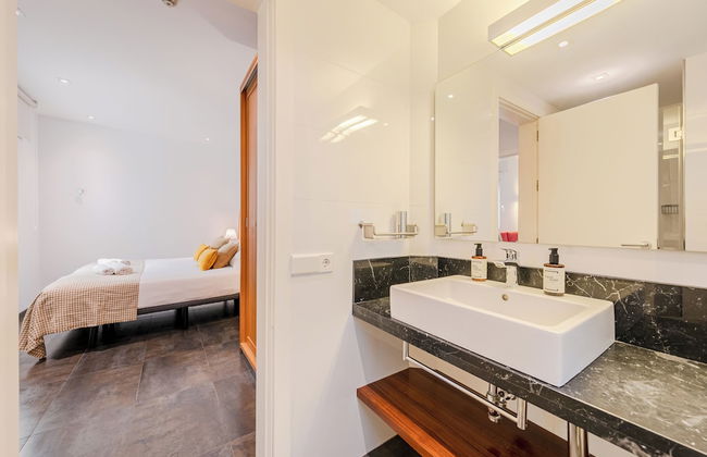 Stay U-nique Apartments Eslava - Photo 55