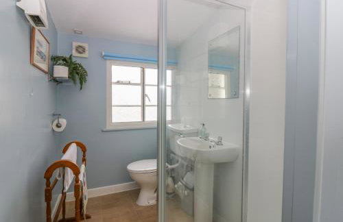 The Bungalow - Photo 14